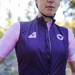 Black Sheep Cycling LTD Queens Team Womens Vest 13 Black Sheep Cycling LTD Queens Team Womens Vest -Black Sheep Sport Black Sheep Cycling LTD Queens Team Womens Vest Italy 3